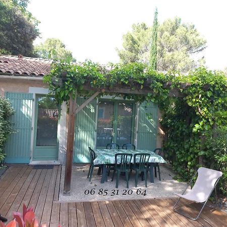 39 - Mazet Provencal Dans Village Vacances Gaujac  Extérieur photo